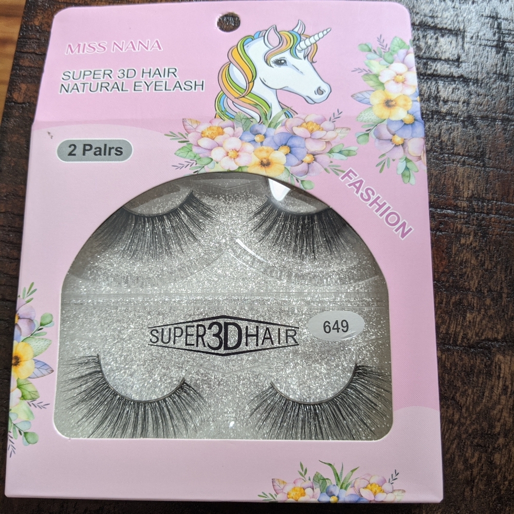 💕💕 lashes - Picture 2 of 3